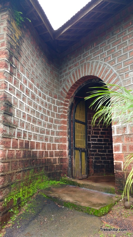 Entrance gate Banda Fort
